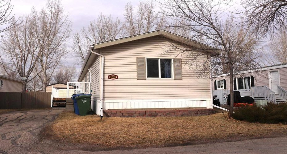 308 Station Boulevard, Coaldale, Alberta T1M 1P6, 3 Bedrooms Bedrooms, ,2 BathroomsBathrooms,Mobile,For Sale,Station,A2272823