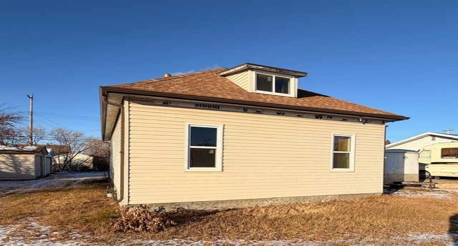 4832 49 Street, Hardisty, Alberta T0B 1V0, 2 Bedrooms Bedrooms, ,1 BathroomBathrooms,Residential,For Sale,49,A2272681