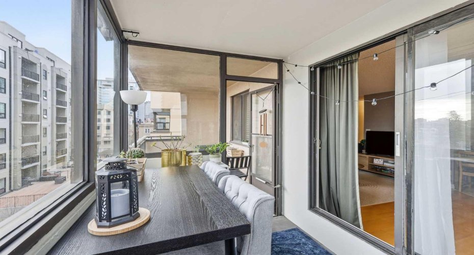 111 14 Avenue, Calgary, Alberta T2G 4Z8, 1 Bedroom Bedrooms, ,1 BathroomBathrooms,Residential,For Sale,14,A2272713