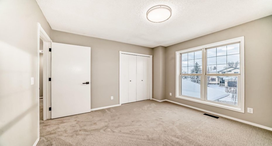 125 Lakeview Shores, Chestermere, Alberta T1X1H1, 4 Bedrooms Bedrooms, ,4 BathroomsBathrooms,Residential,For Sale,Lakeview,A2272906