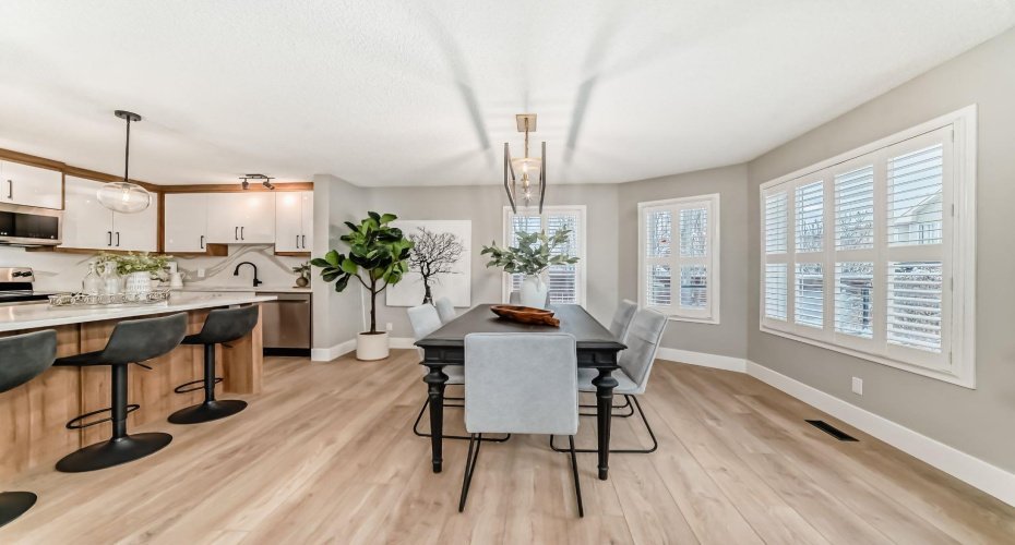 125 Lakeview Shores, Chestermere, Alberta T1X1H1, 4 Bedrooms Bedrooms, ,4 BathroomsBathrooms,Residential,For Sale,Lakeview,A2272906