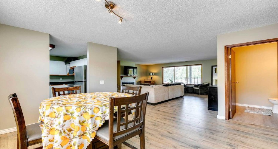 186007 Priddis Valley Road, Rural Foothills County, Alberta T0L1W1, ,Commercial,For Sale,Priddis General Store and Plaza,Priddis Valley,A2215153