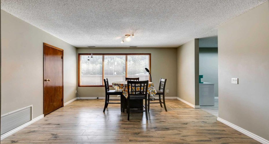 186007 Priddis Valley Road, Rural Foothills County, Alberta T0L1W1, ,Commercial,For Sale,Priddis General Store and Plaza,Priddis Valley,A2215153
