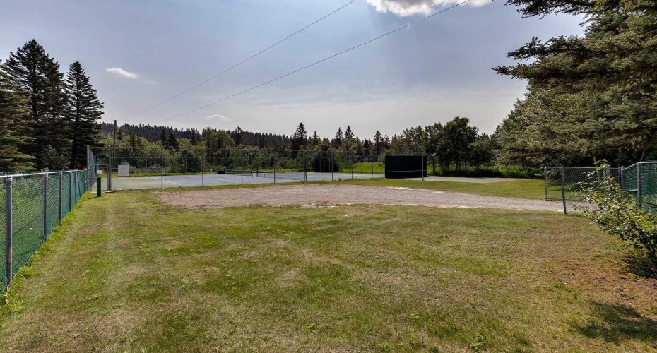 186007 Priddis Valley Road, Rural Foothills County, Alberta T0L1W1, ,Commercial,For Sale,Priddis General Store and Plaza,Priddis Valley,A2215153