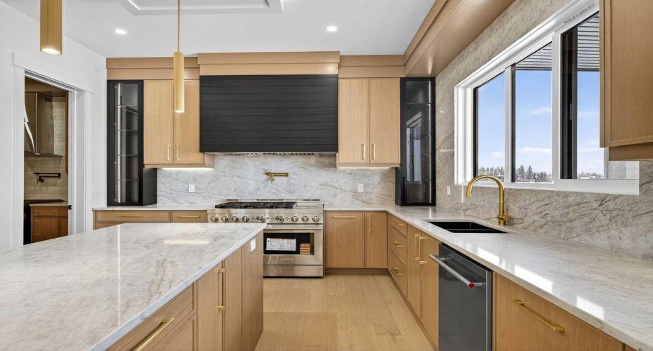 960 South Shore Terrace, Chestermere, Alberta T1X 2S2, 7 Bedrooms Bedrooms, ,7 BathroomsBathrooms,Residential,For Sale,South Shore Terrace,A2273181