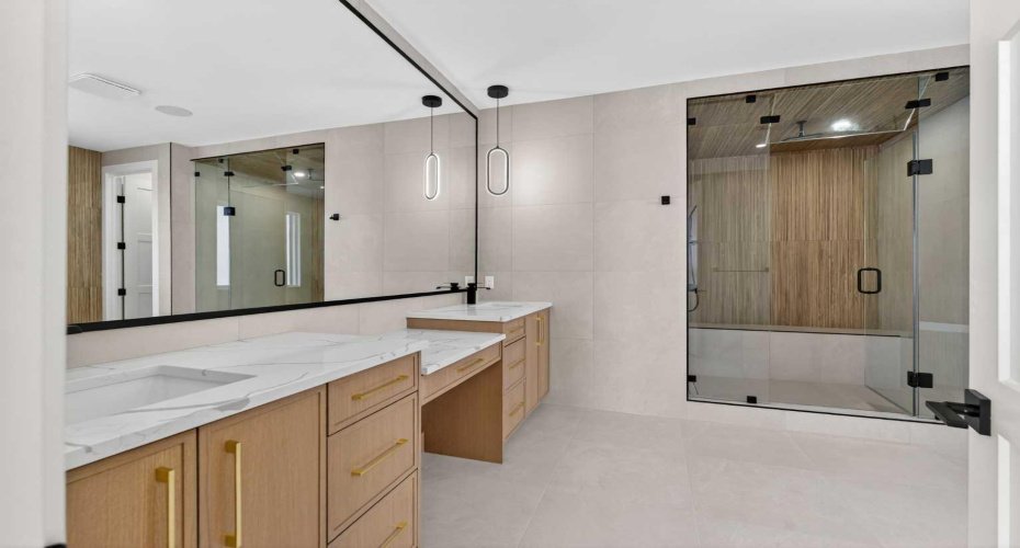 960 South Shore Terrace, Chestermere, Alberta T1X 2S2, 7 Bedrooms Bedrooms, ,7 BathroomsBathrooms,Residential,For Sale,South Shore Terrace,A2273181