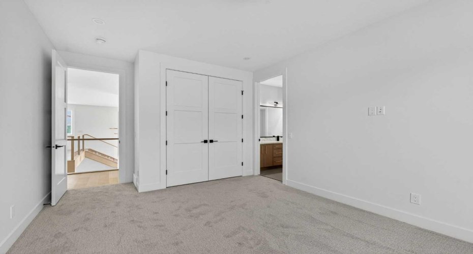 960 South Shore Terrace, Chestermere, Alberta T1X 2S2, 7 Bedrooms Bedrooms, ,7 BathroomsBathrooms,Residential,For Sale,South Shore Terrace,A2273181