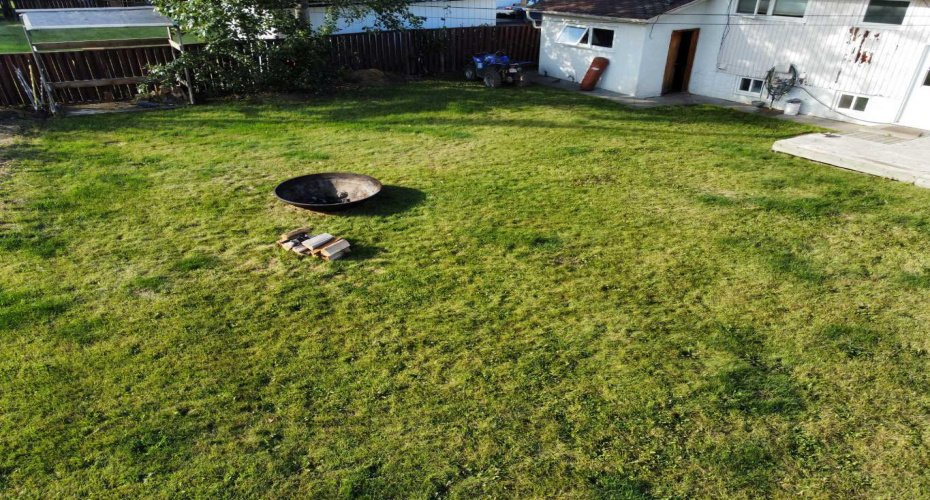 525 6 Avenue, Fox Creek, Alberta T0H 1P0, 6 Bedrooms Bedrooms, ,2 BathroomsBathrooms,Residential,For Sale,6,A2248948