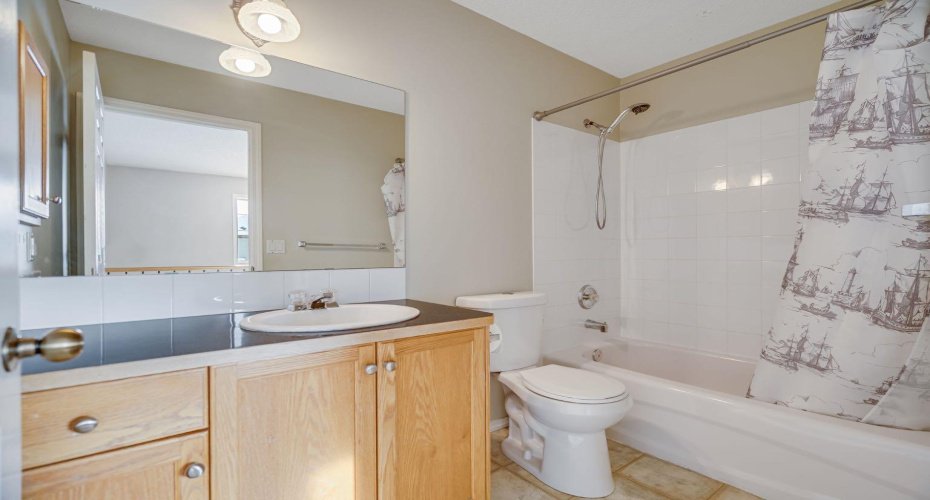 104 Cove Crescent, Chestermere, Alberta T1X 5J1, 5 Bedrooms Bedrooms, ,4 BathroomsBathrooms,Residential,For Sale,Cove,A2272792