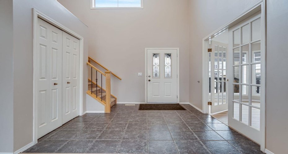 104 Cove Crescent, Chestermere, Alberta T1X 5J1, 5 Bedrooms Bedrooms, ,4 BathroomsBathrooms,Residential,For Sale,Cove,A2272792