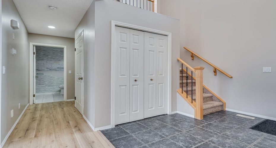 104 Cove Crescent, Chestermere, Alberta T1X 5J1, 5 Bedrooms Bedrooms, ,4 BathroomsBathrooms,Residential,For Sale,Cove,A2272792