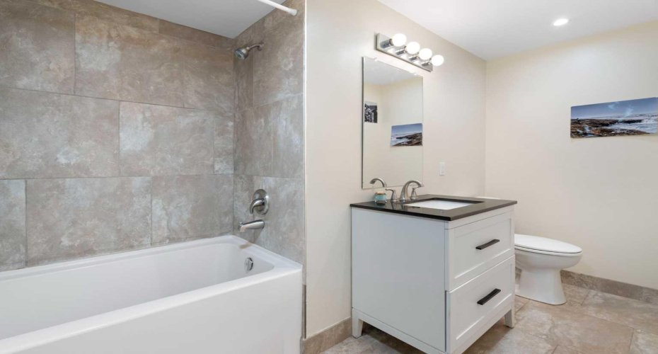 Suite bathroom - infloor heating