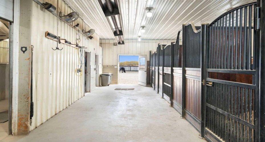 4 stalls 10 x 12: south barn
