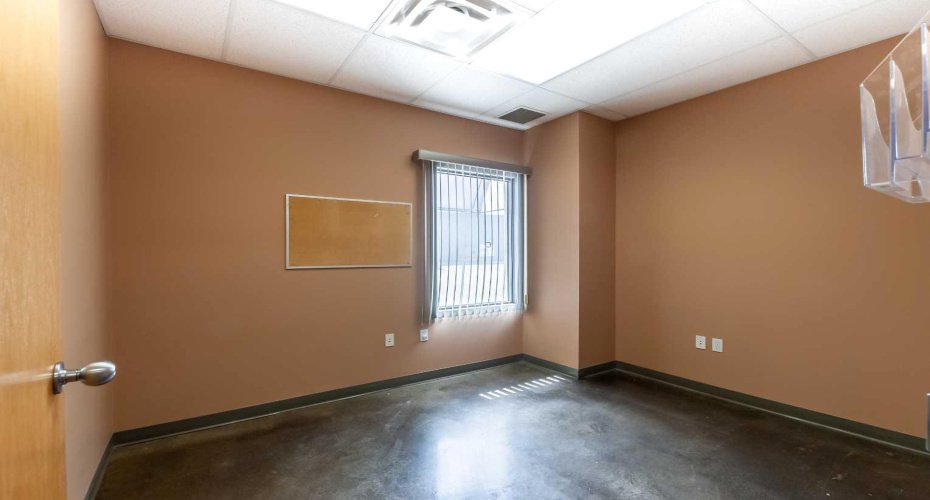 662 16 Street, Medicine Hat, Alberta T1A 4X1, ,Commercial,For Sale,16,A2127332