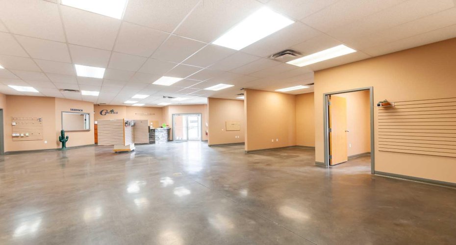 662 16 Street, Medicine Hat, Alberta T1A 4X1, ,Commercial,For Sale,16,A2127332