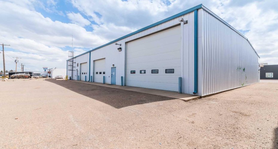 662 16 Street, Medicine Hat, Alberta T1A 4X1, ,Commercial,For Sale,16,A2127332