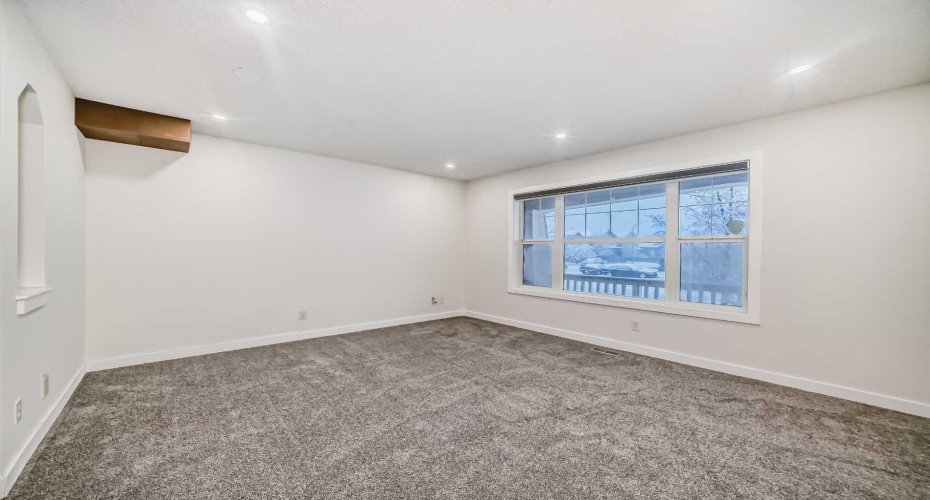 79 Saddlebrook Way, Calgary, Alberta T3J5M8, 5 Bedrooms Bedrooms, ,4 BathroomsBathrooms,Residential,For Sale,Saddlebrook,A2270761