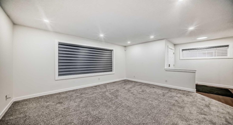 79 Saddlebrook Way, Calgary, Alberta T3J5M8, 5 Bedrooms Bedrooms, ,4 BathroomsBathrooms,Residential,For Sale,Saddlebrook,A2270761