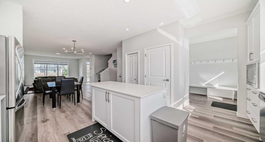 20 Creekstone Drive, Calgary, Alberta T2X4Z5, 4 Bedrooms Bedrooms, ,4 BathroomsBathrooms,Residential,For Sale,Creekstone,A2271853