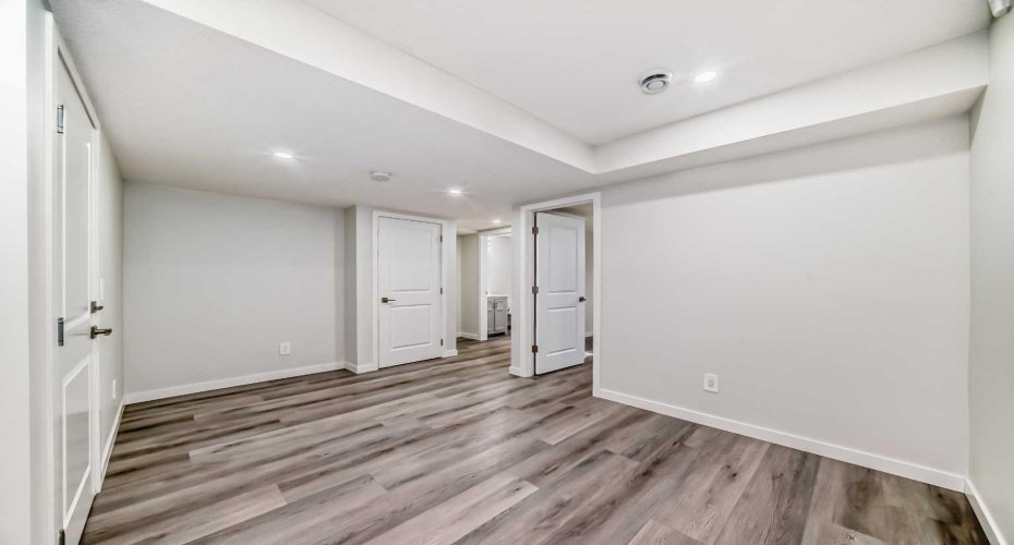 20 Creekstone Drive, Calgary, Alberta T2X4Z5, 4 Bedrooms Bedrooms, ,4 BathroomsBathrooms,Residential,For Sale,Creekstone,A2271853