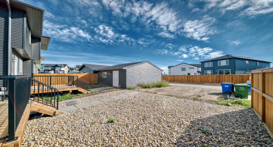 20 Creekstone Drive, Calgary, Alberta T2X4Z5, 4 Bedrooms Bedrooms, ,4 BathroomsBathrooms,Residential,For Sale,Creekstone,A2271853