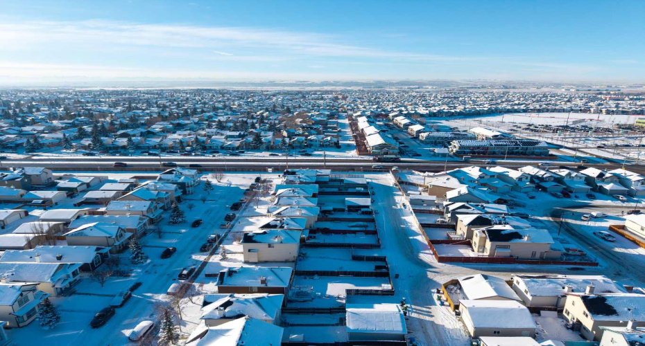 87 Taralea Gardens, Calgary, Alberta T3J 4W5, 3 Bedrooms Bedrooms, ,2 BathroomsBathrooms,Residential,For Sale,Taralea,A2273185