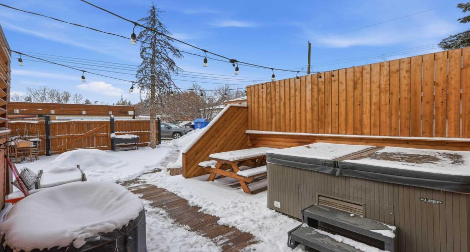 2028-2032-2040 42 Avenue, Calgary, Alberta T2T 2M7, ,Commercial,For Sale,42,A2273357