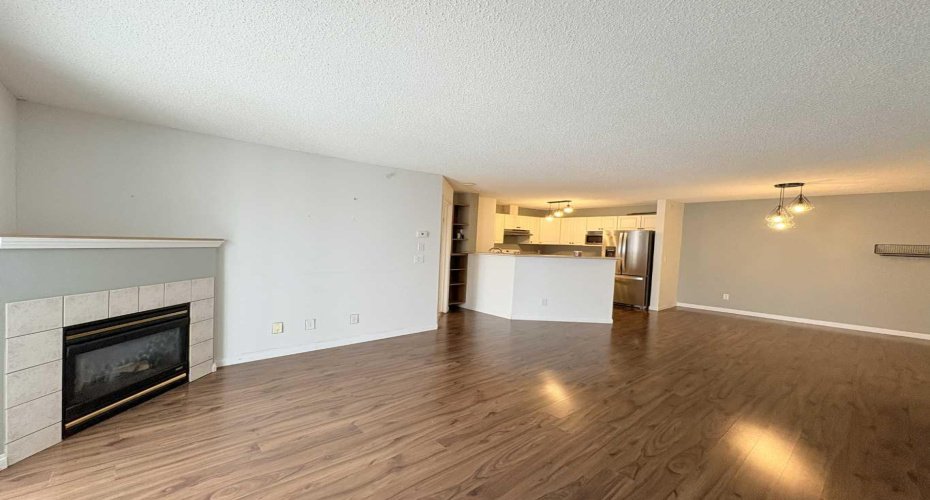 4000 Somervale Court, Calgary, Alberta T2Y 4J3, 2 Bedrooms Bedrooms, ,2 BathroomsBathrooms,Residential,For Sale,Somervale,A2273458