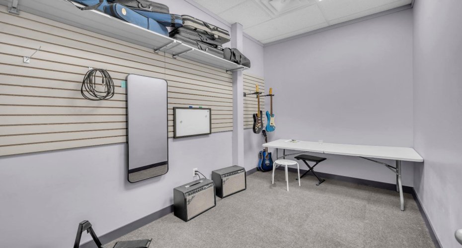 Calgary, Alberta, ,Commercial,For Lease,A2273469