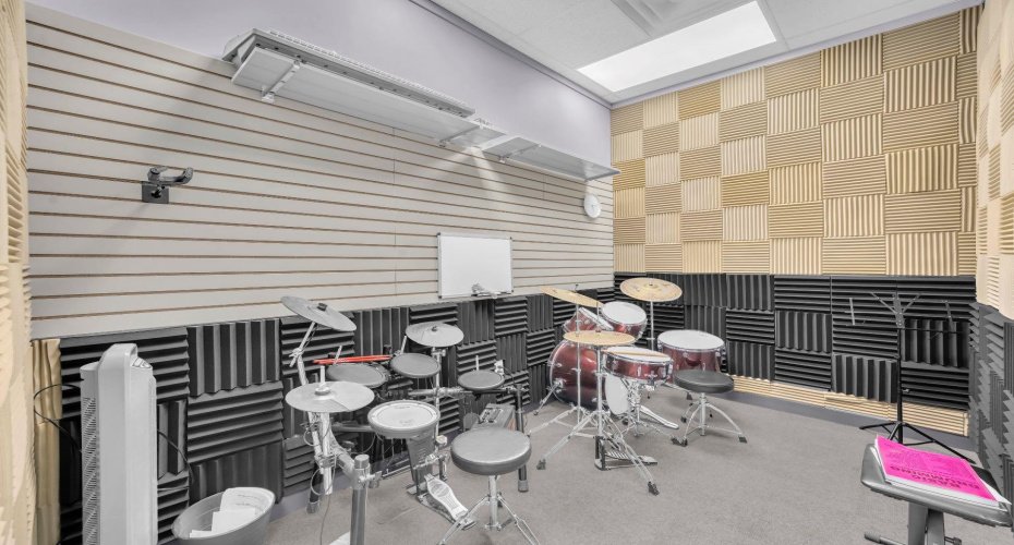 Calgary, Alberta, ,Commercial,For Lease,A2273469