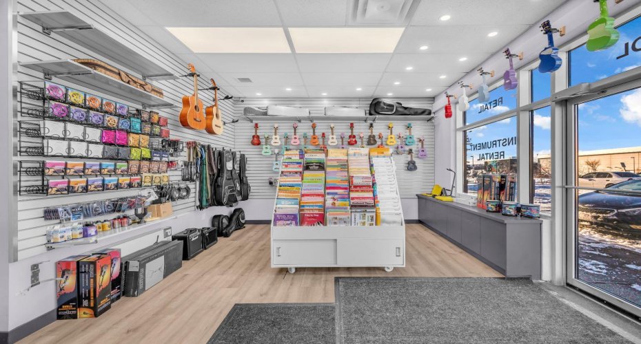 Calgary, Alberta, ,Commercial,For Lease,A2273469