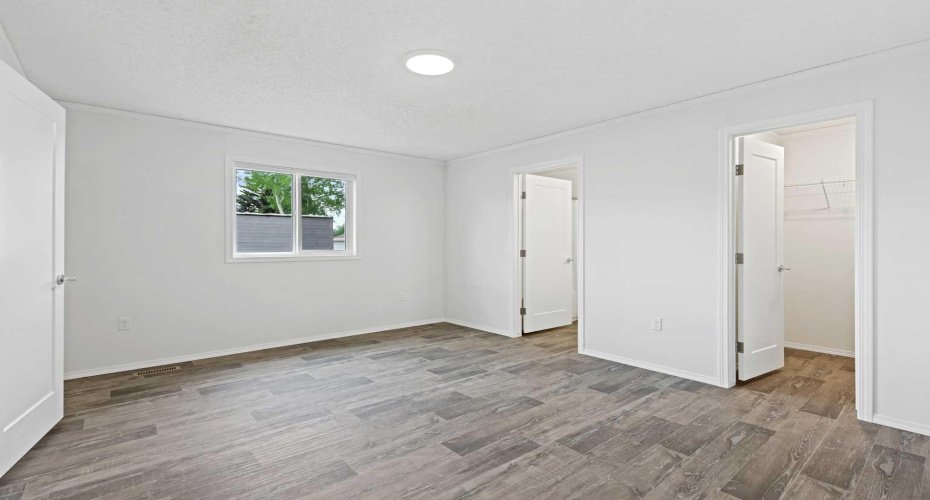 Large primary bdrm