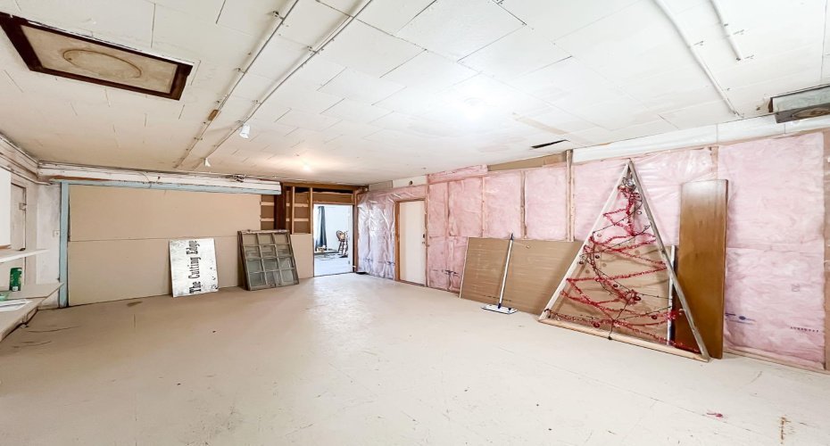 8 Railway Avenue, Falher, Alberta T0H 1M0, ,Commercial,For Sale,Railway,A2272159