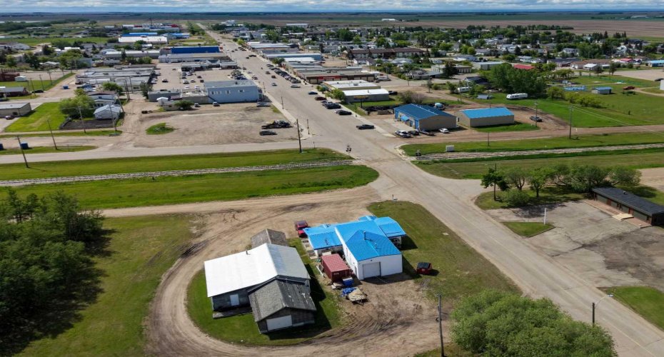 8 Railway Avenue, Falher, Alberta T0H 1M0, ,Commercial,For Sale,Railway,A2272159