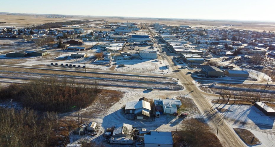 8 Railway Avenue, Falher, Alberta T0H 1M0, ,Commercial,For Sale,Railway,A2272159