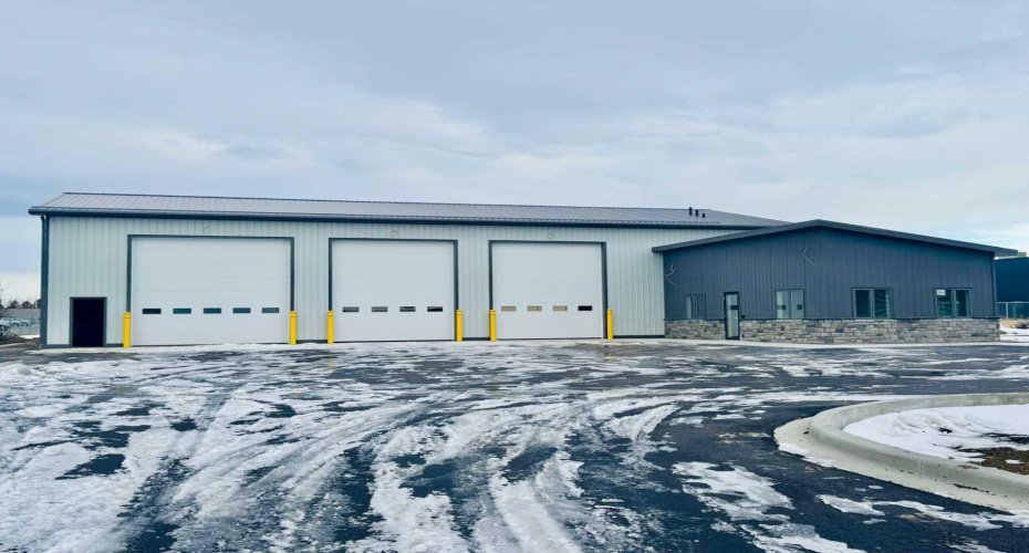 1212 30 Street, Lethbridge, Alberta T1H 7H6, ,Commercial,For Lease,30,A2273740