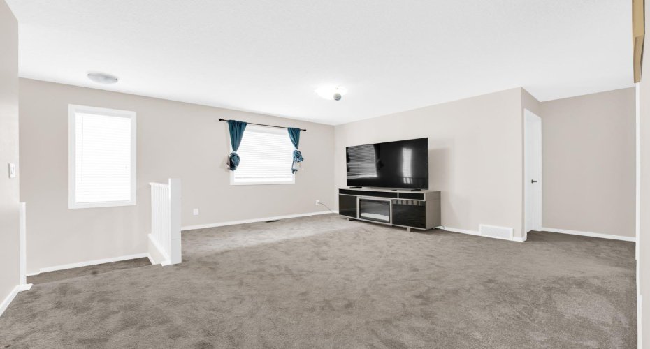 113 Cityline Square, Calgary, Alberta T3N 2H5, 6 Bedrooms Bedrooms, ,4 BathroomsBathrooms,Residential,For Sale,Cityline,A2273806