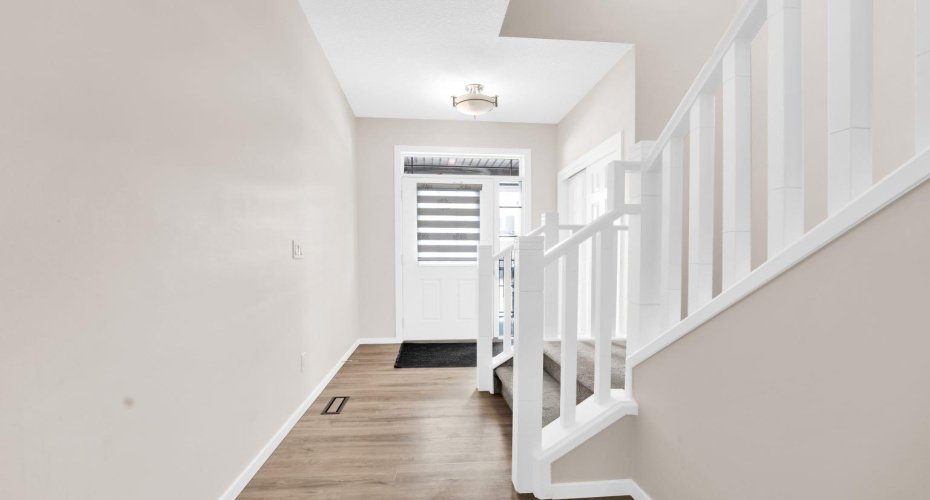 113 Cityline Square, Calgary, Alberta T3N 2H5, 6 Bedrooms Bedrooms, ,4 BathroomsBathrooms,Residential,For Sale,Cityline,A2273806