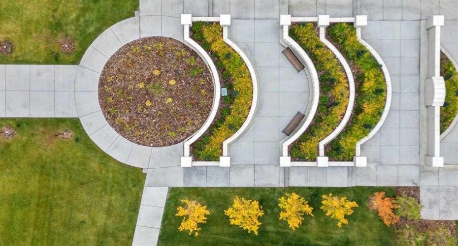 255 Les Jardins Park, Calgary, Alberta T2C 5W9, 2 Bedrooms Bedrooms, ,2 BathroomsBathrooms,Residential,For Sale,Les Jardins,A2273851