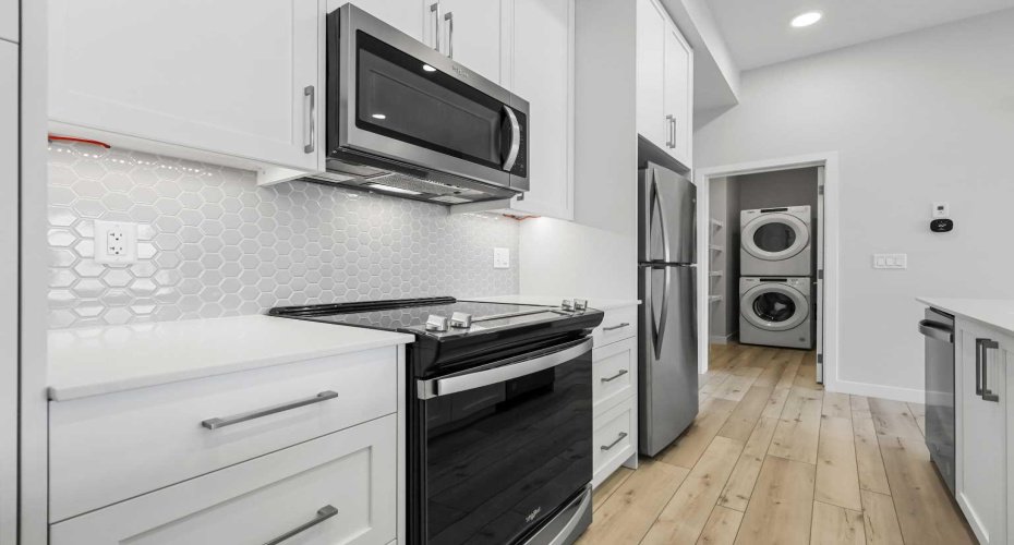 255 Les Jardins Park, Calgary, Alberta T2C 5W9, 2 Bedrooms Bedrooms, ,2 BathroomsBathrooms,Residential,For Sale,Les Jardins,A2273854