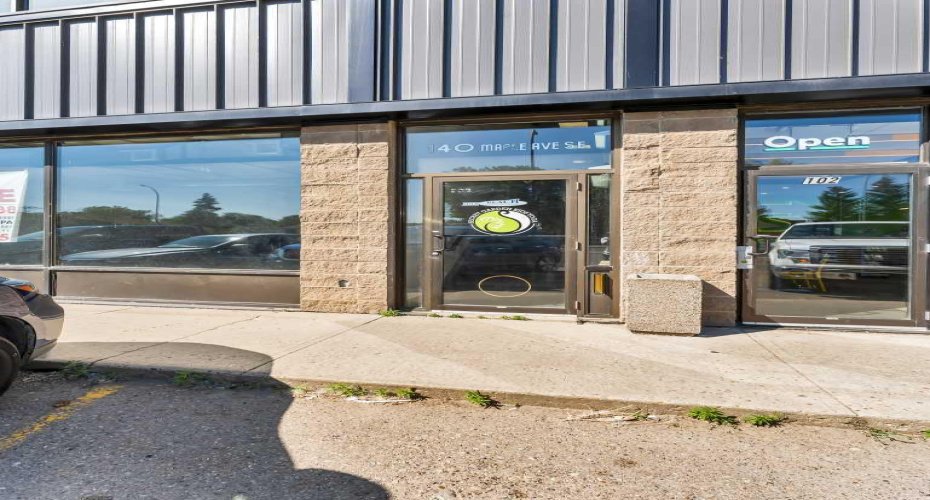 140 Maple Avenue, Medicine Hat, Alberta T1A 1G7, ,Commercial,For Lease,Maple,A2272758