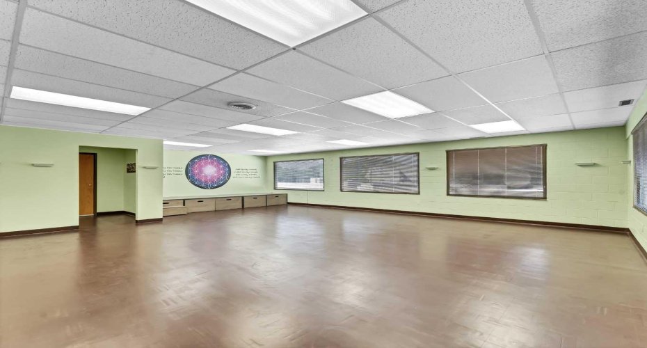 140 Maple Avenue, Medicine Hat, Alberta T1A 1G7, ,Commercial,For Lease,Maple,A2272758
