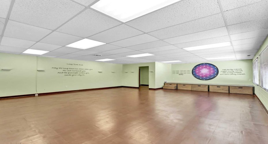 140 Maple Avenue, Medicine Hat, Alberta T1A 1G7, ,Commercial,For Lease,Maple,A2272758