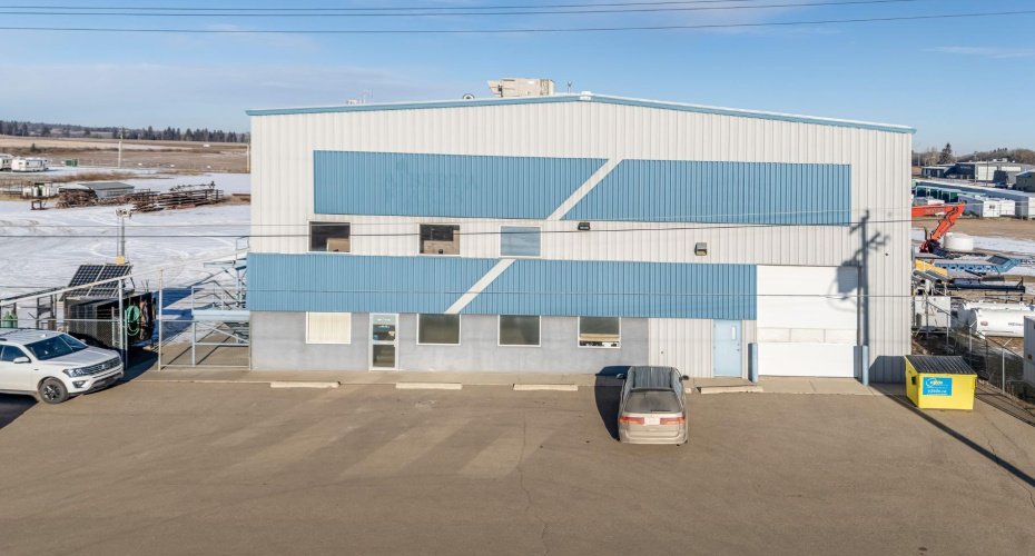 6702 & 6706 44 Avenue, Ponoka, Alberta T4J 1J8, ,Commercial,For Sale,44,A2273519