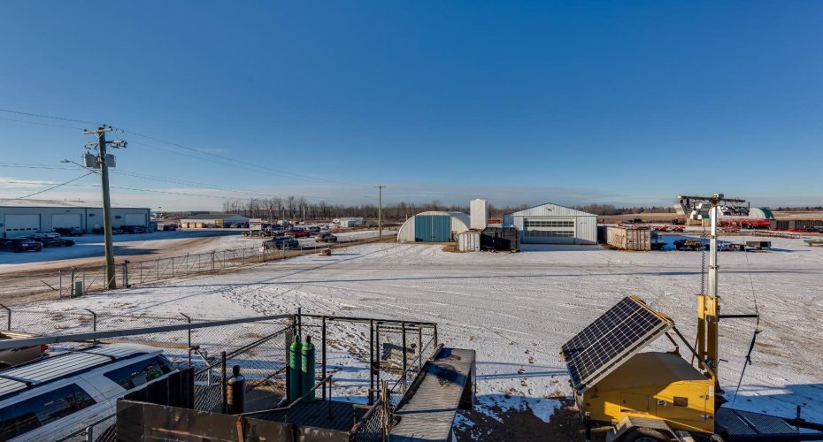6702 & 6706 44 Avenue, Ponoka, Alberta T4J 1J8, ,Commercial,For Sale,44,A2273519