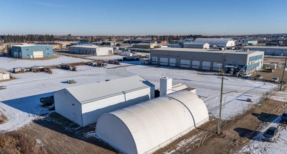 6702 & 6706 44 Avenue, Ponoka, Alberta T4J 1J8, ,Commercial,For Sale,44,A2273519