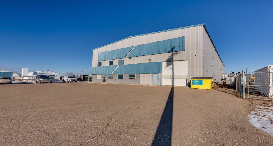 6702 & 6706 44 Avenue, Ponoka, Alberta T4J 1J8, ,Commercial,For Sale,44,A2273519