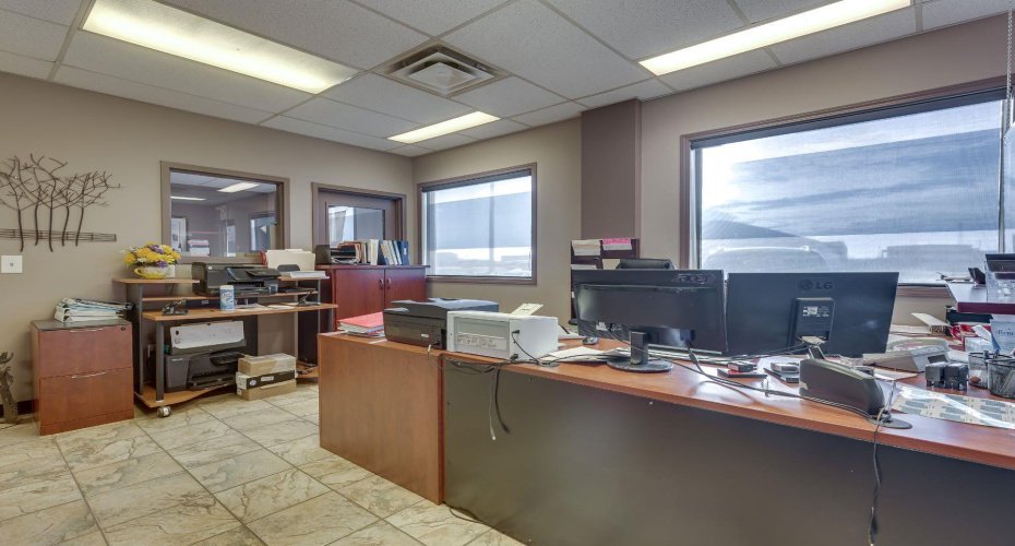 6702 & 6706 44 Avenue, Ponoka, Alberta T4J 1J8, ,Commercial,For Sale,44,A2273519
