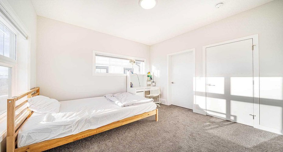 69 Les Jardins Park, Calgary, Alberta T2C 5V3, 2 Bedrooms Bedrooms, ,3 BathroomsBathrooms,Residential,For Sale,Les Jardins,A2273716