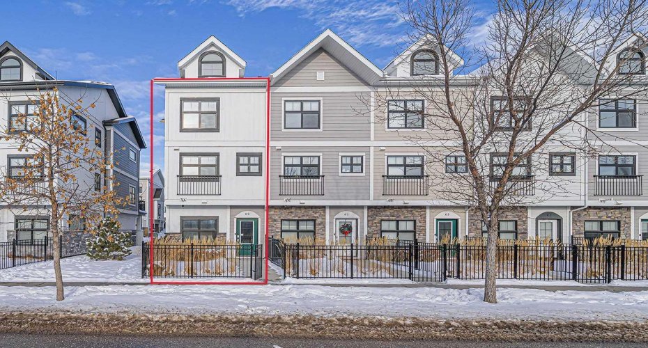 69 Les Jardins Park, Calgary, Alberta T2C 5V3, 2 Bedrooms Bedrooms, ,3 BathroomsBathrooms,Residential,For Sale,Les Jardins,A2273716